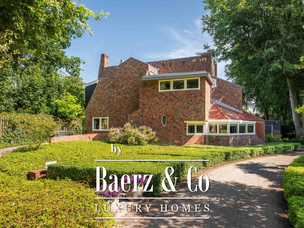 Property photo 1 of 1
