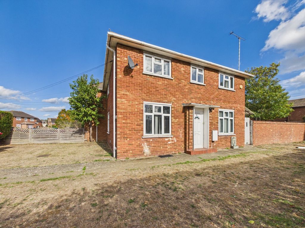 Property photo 1 of 11 Front
