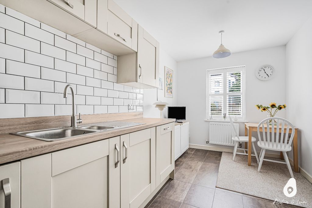 Property photo 3 of 17 5250425
