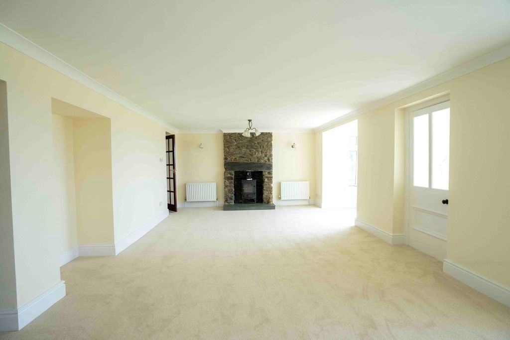 Property photo 3 of 57 Photo 35