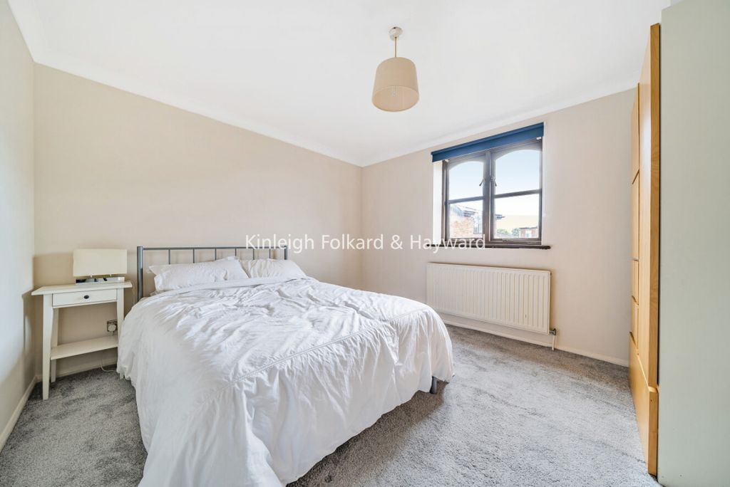 Property photo 2 of 7 97478F93-3964-4673-A
