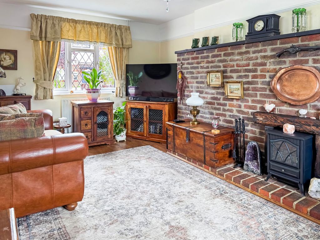 Property photo 2 of 16