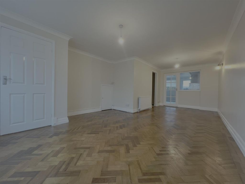 Property photo 2 of 11 Living Area