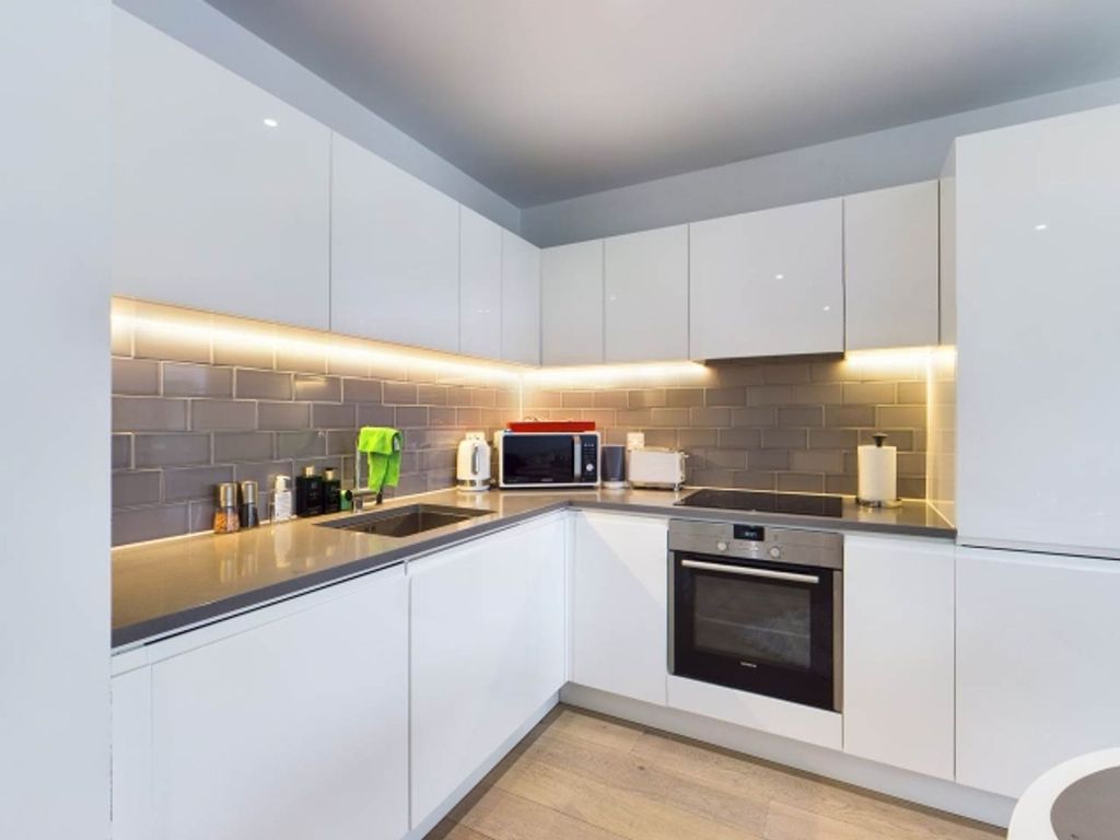 Property photo 3 of 13 Kitchen