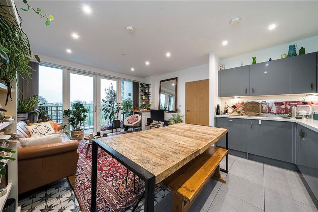 Property photo 2 of 6