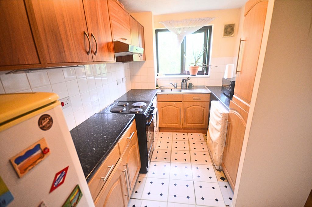 Property photo 3 of 10 Gallery