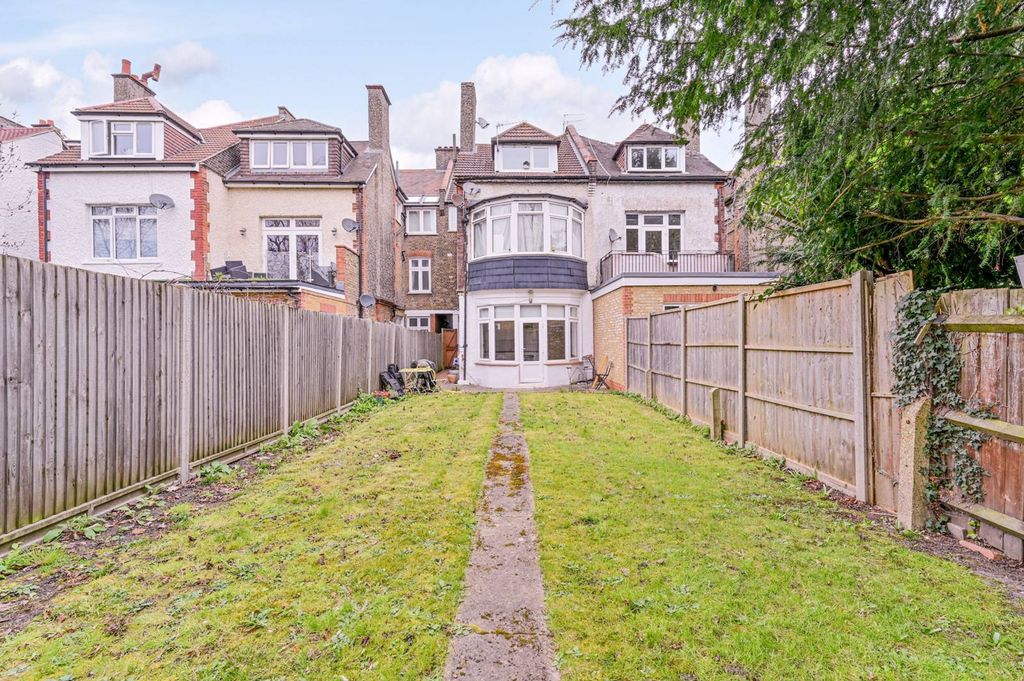 Property photo 3 of 7