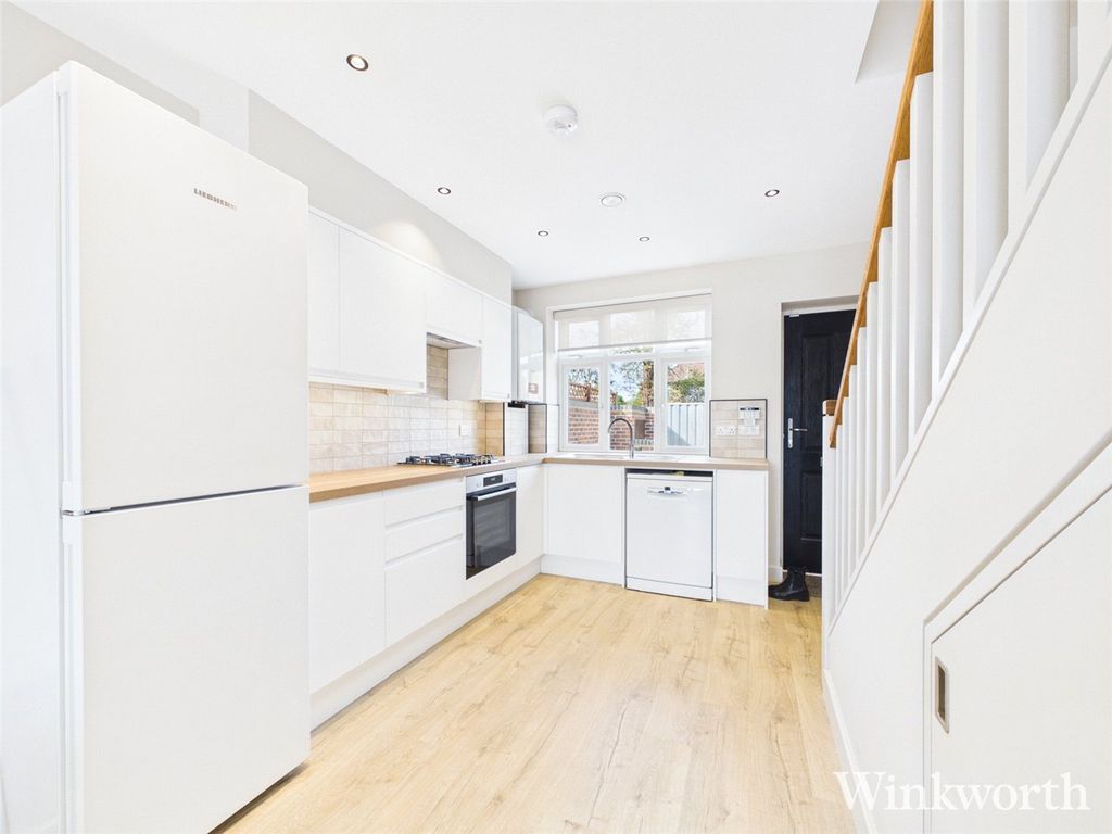 Property photo 2 of 17 Picture No. 08