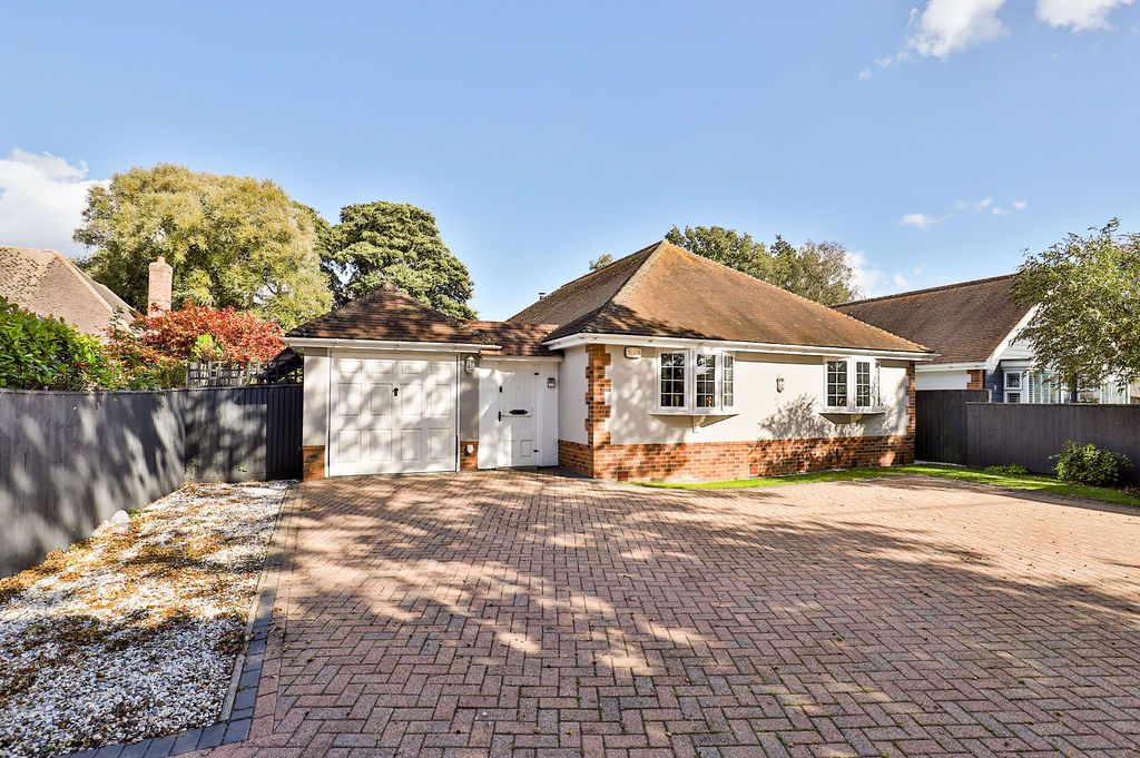 Property photo 2 of 20