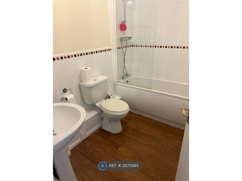 Property photo 3 of 5 Bathroom