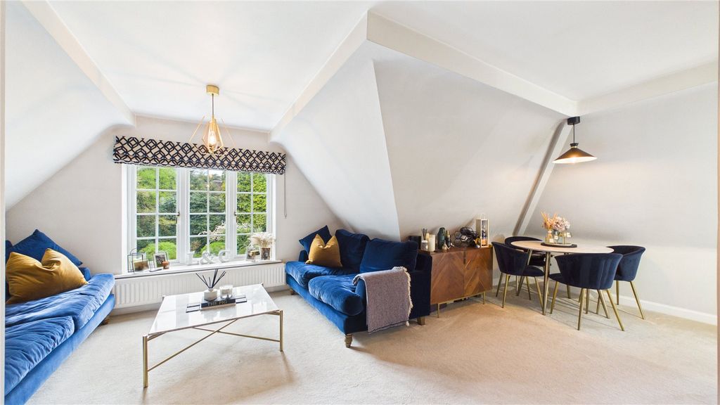 Property photo 2 of 12 Picture 2