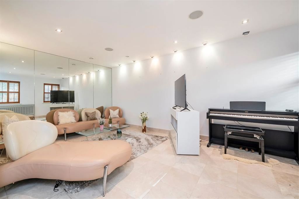 Property photo 3 of 7