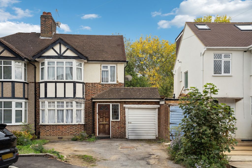 Property photo 1 of 12