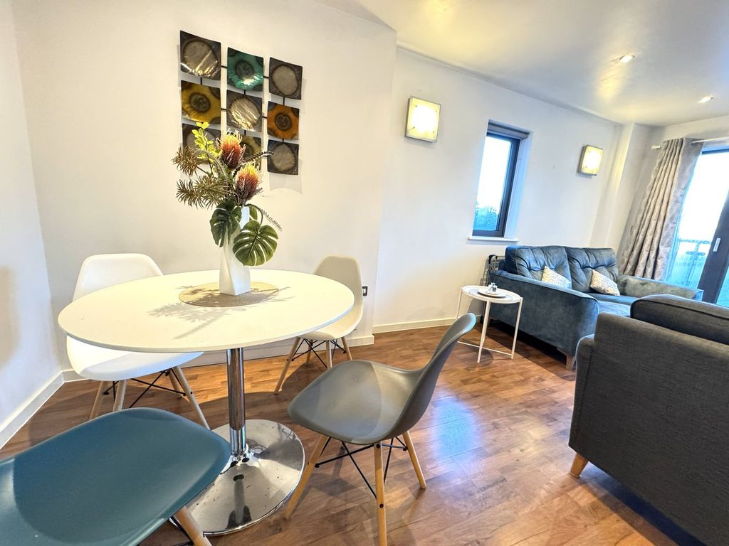 Property photo 3 of 23