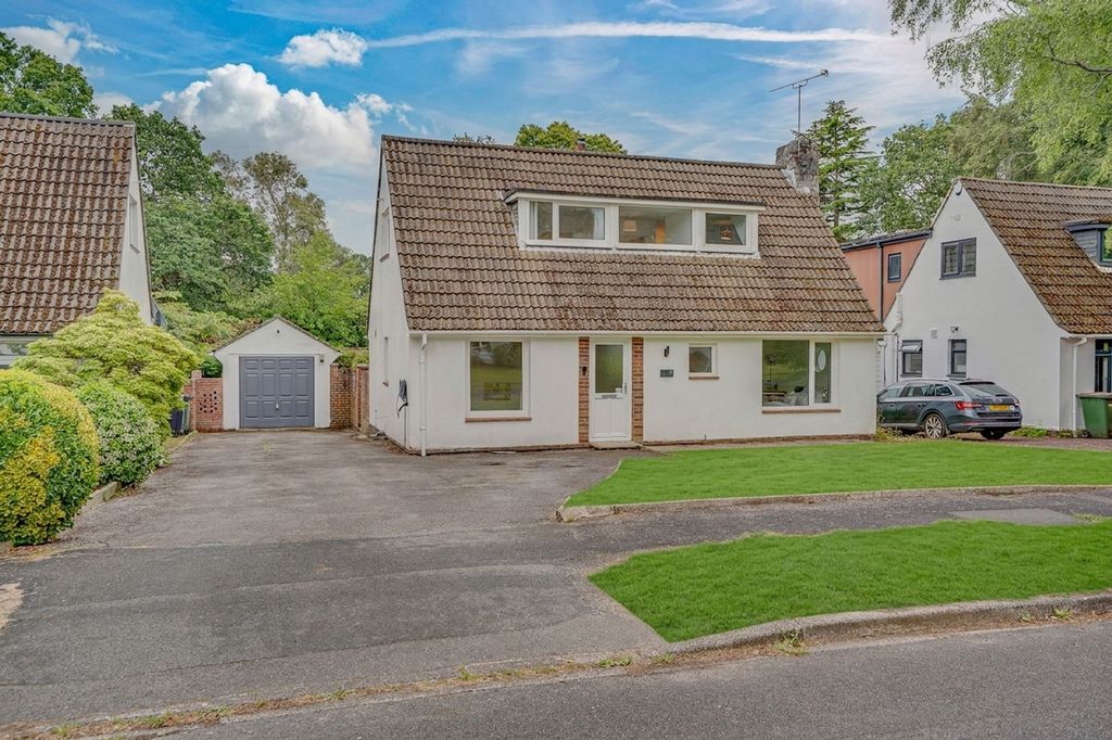 Property photo 1 of 18
