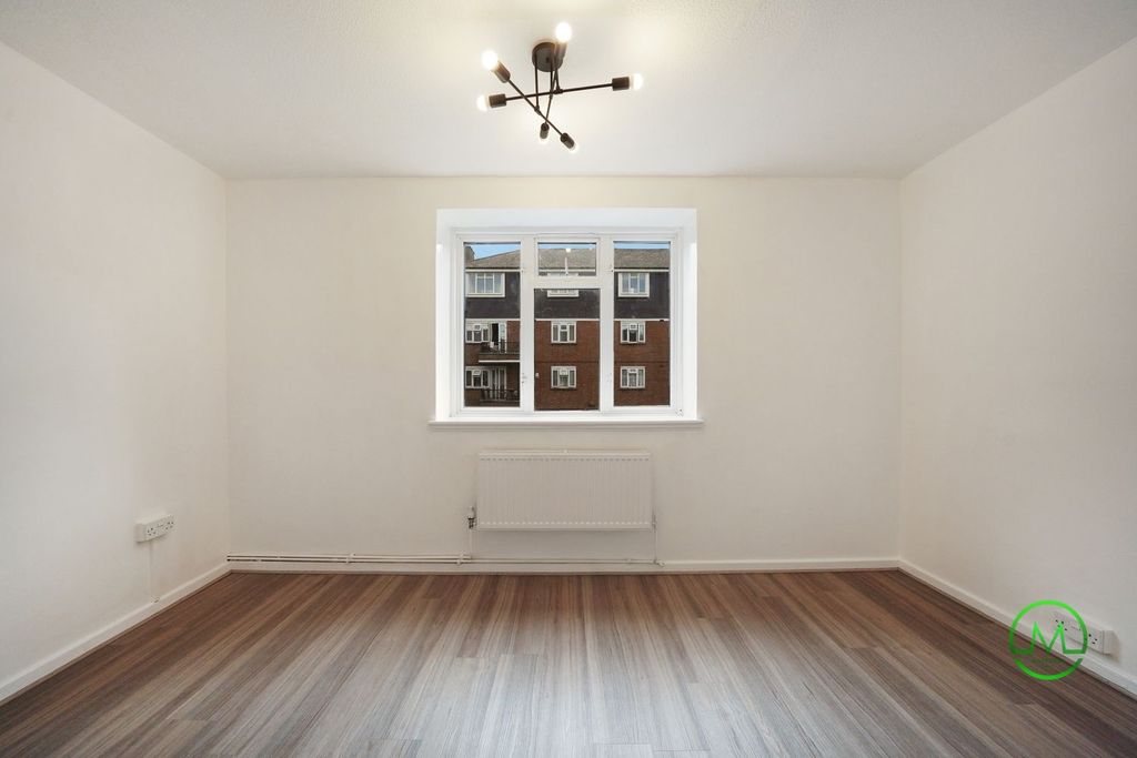 Property photo 2 of 15 Gallery