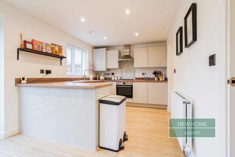 Property photo 3 of 20 Photo 7