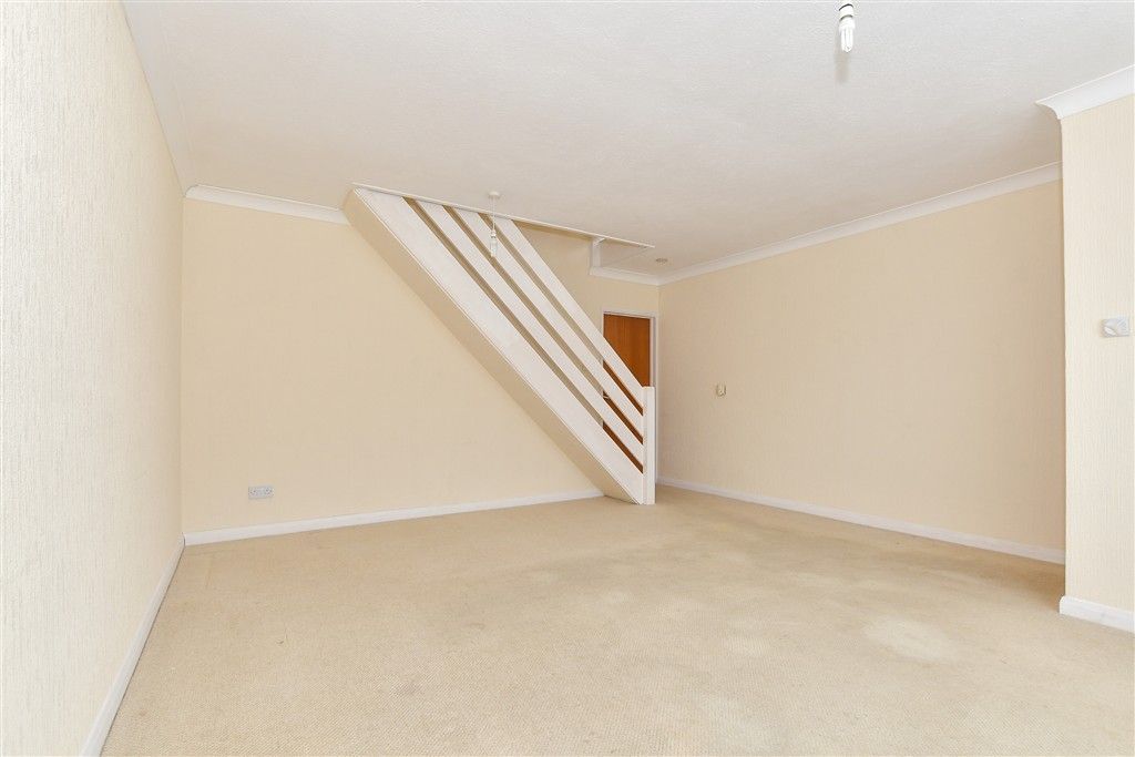 Property photo 2 of 14 Lounge