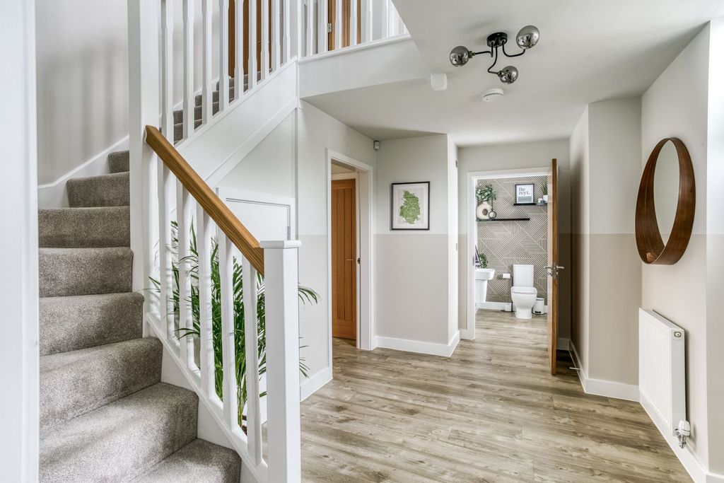 Property photo 2 of 25