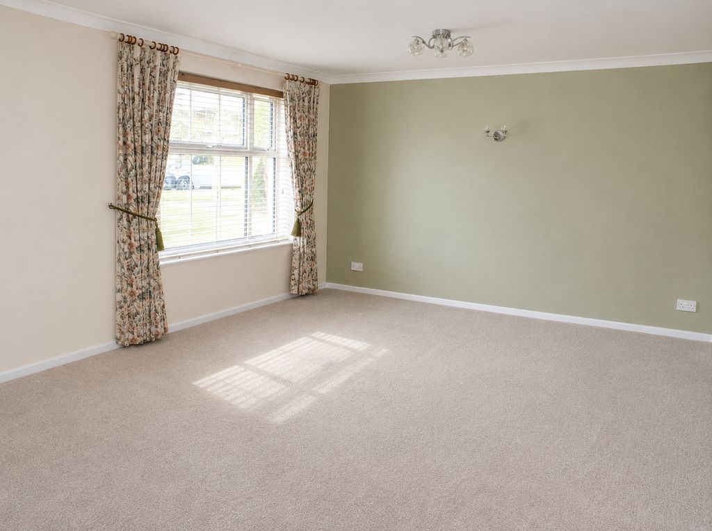 Property photo 3 of 13 Picture No. 17