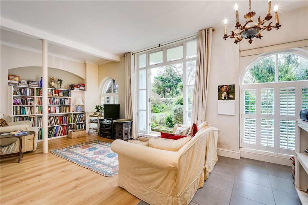 Property photo 2 of 5