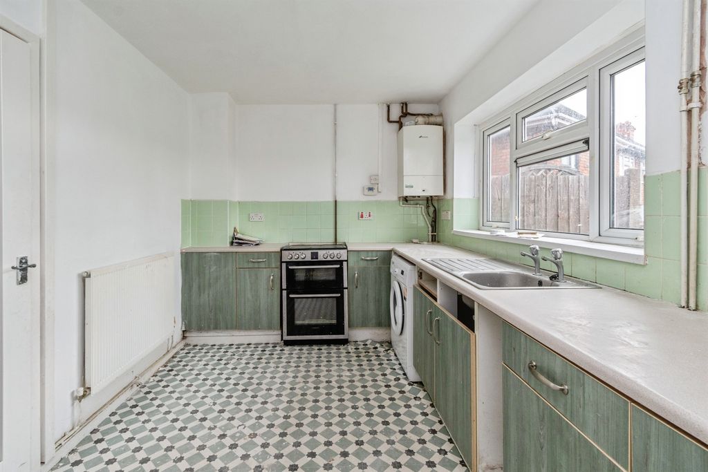 Property photo 2 of 13