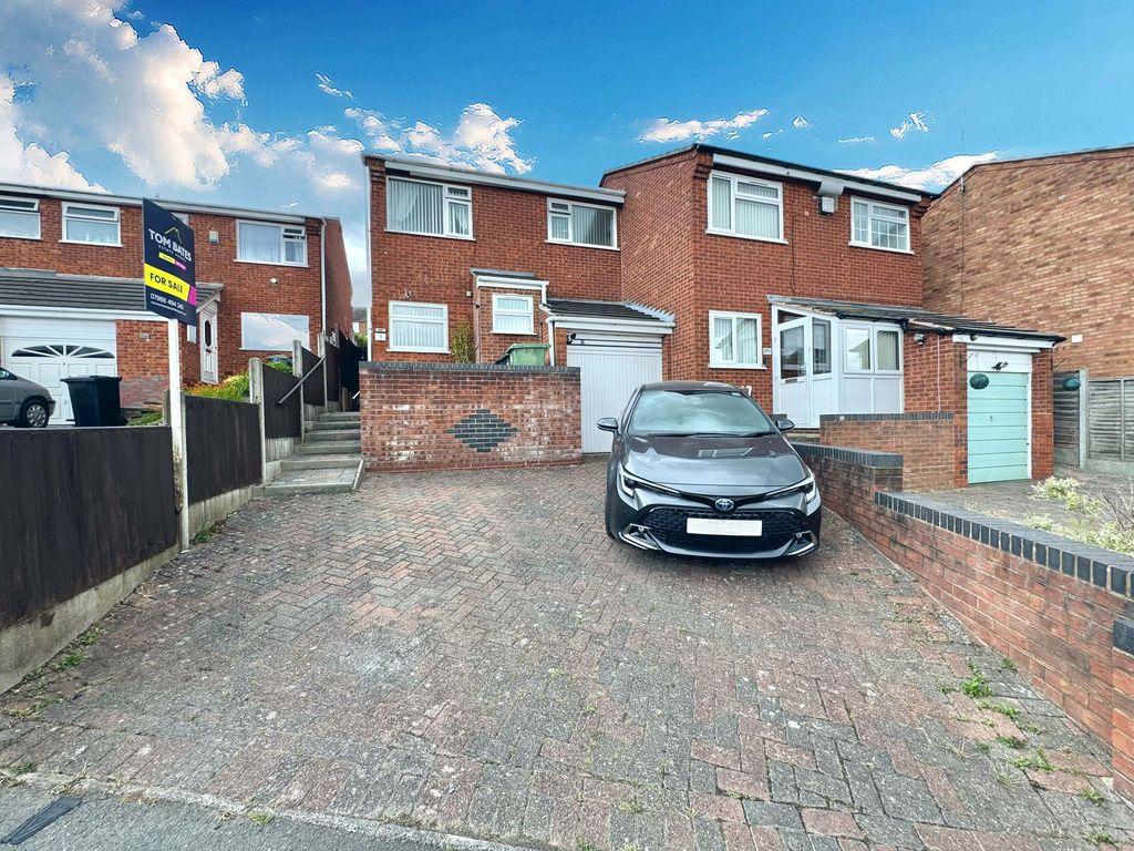 Property photo 1 of 28