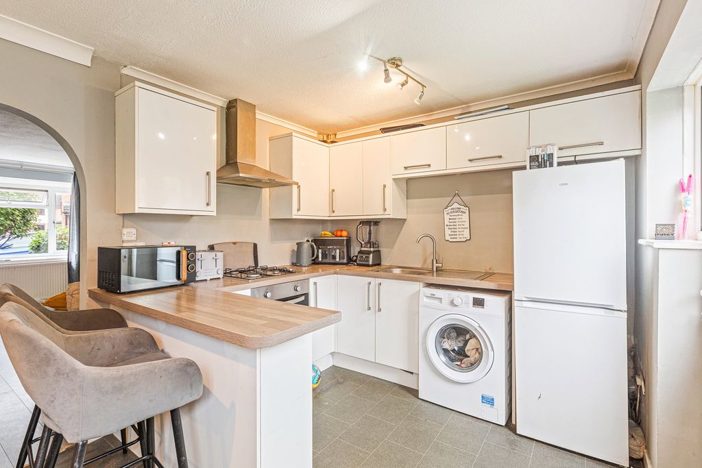 Property photo 2 of 14
