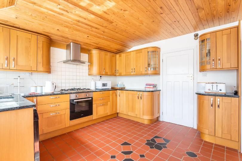 Property photo 2 of 17 Kitchen.Png