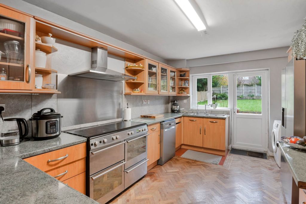 Property photo 3 of 17