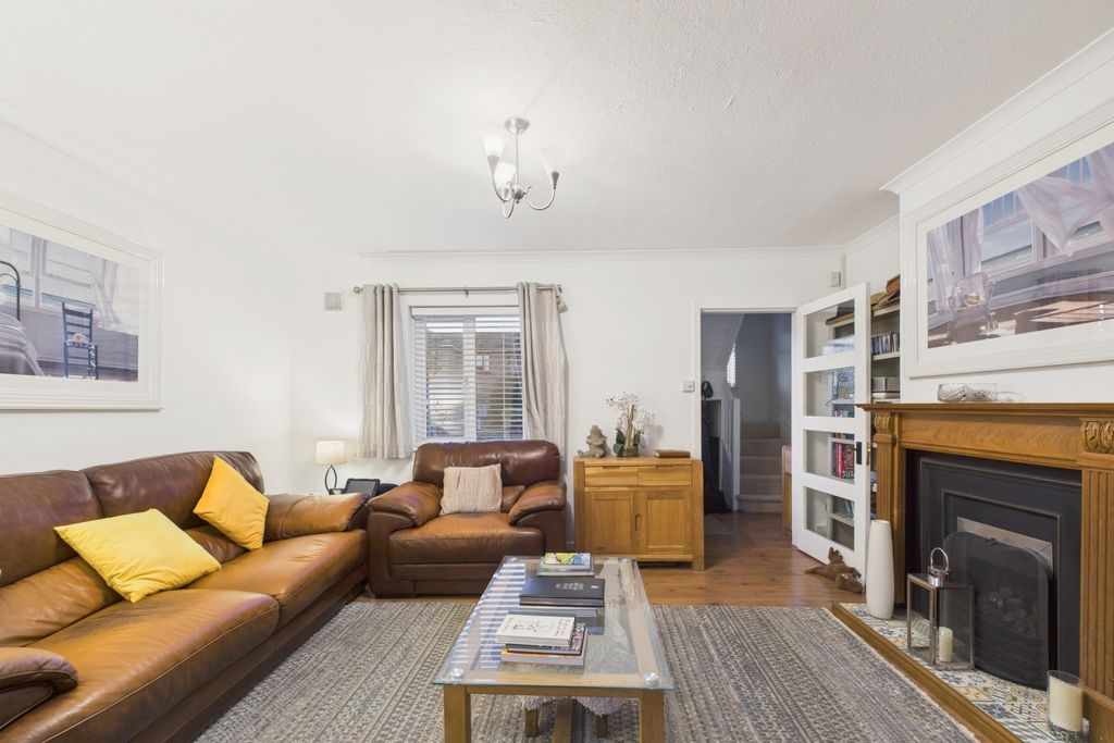 Property photo 2 of 14 Picture No. 12