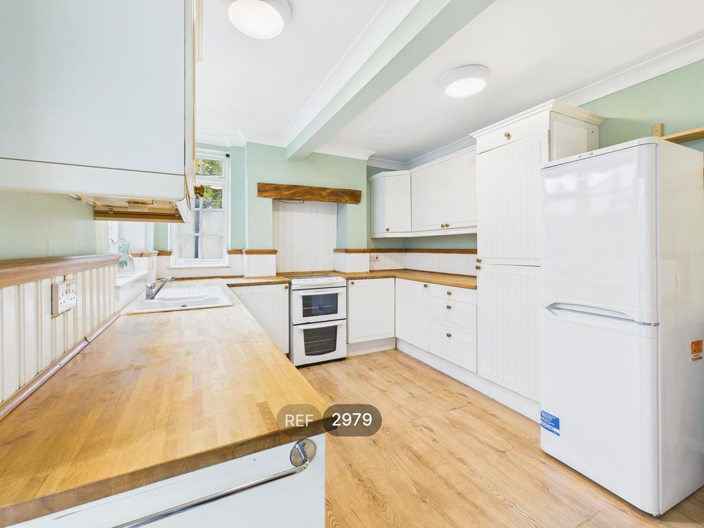 Property photo 2 of 26 Kitchen