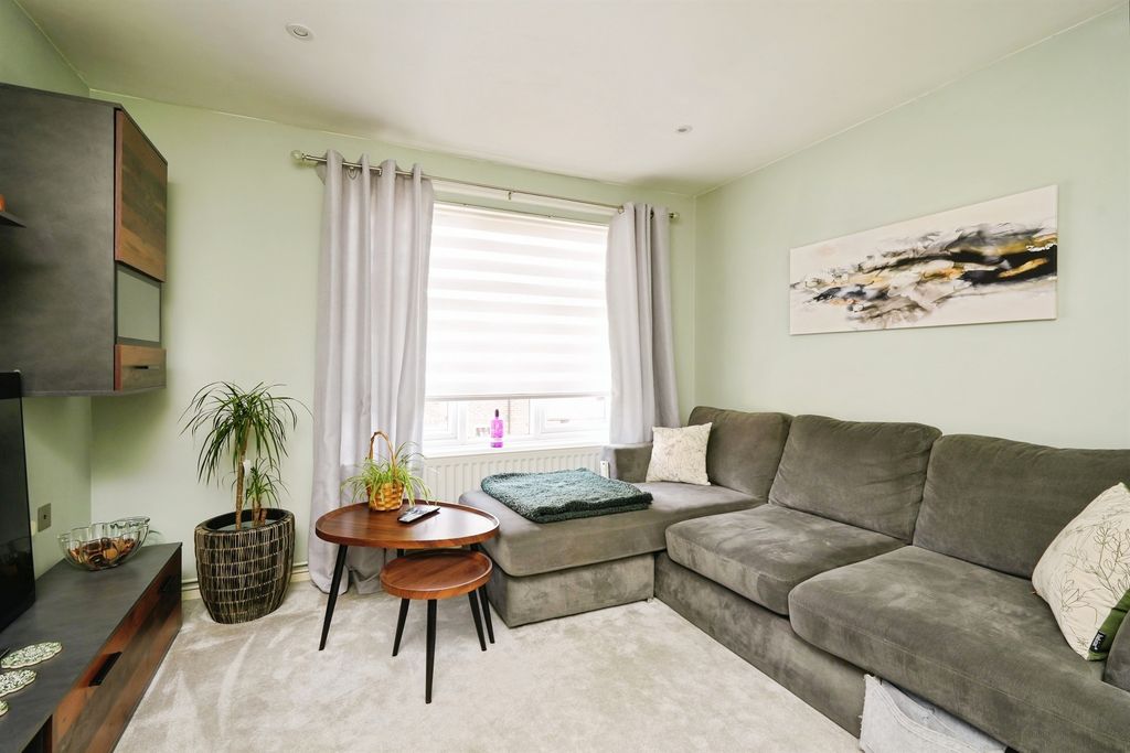 Additional image 7 of 2 bed flat for saleKibble Close, Didcot OX11