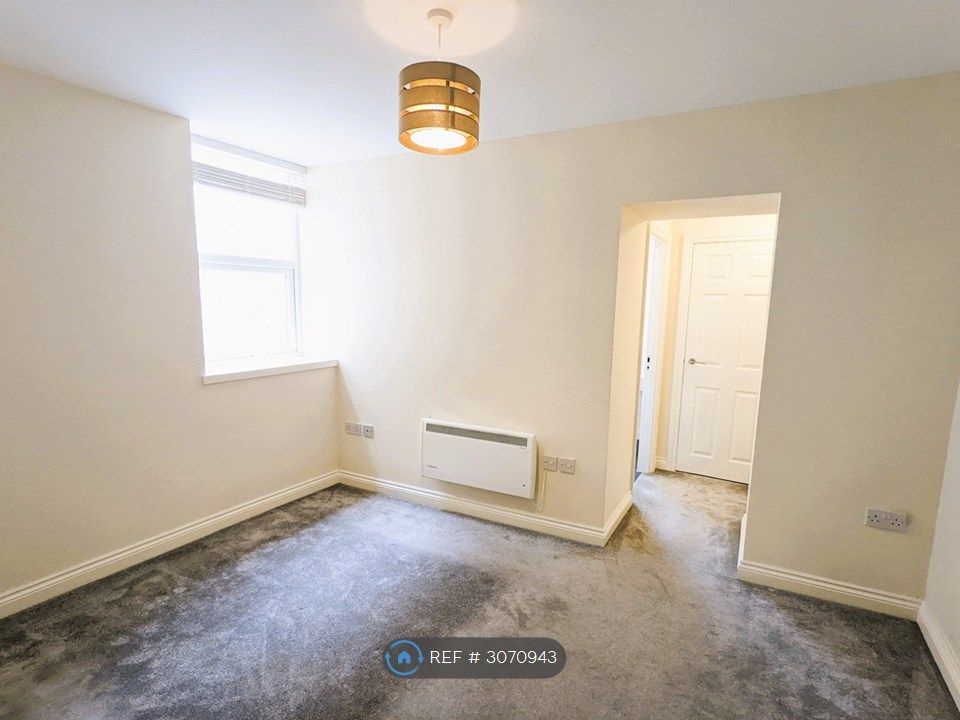 Property photo 3 of 7 Bedroom