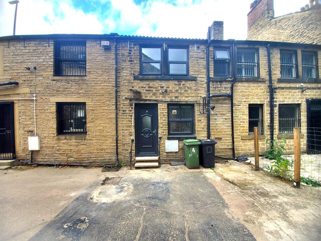 Property photo 1 of 13 Rear Access