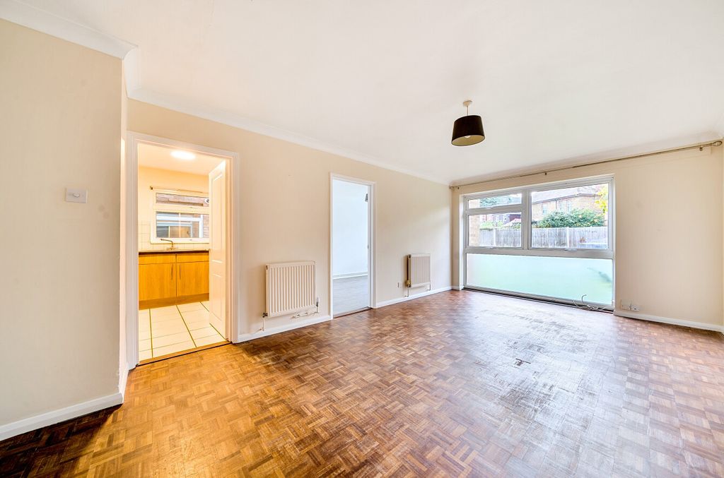 Property photo 2 of 12 1376761-3-690c7Fc...