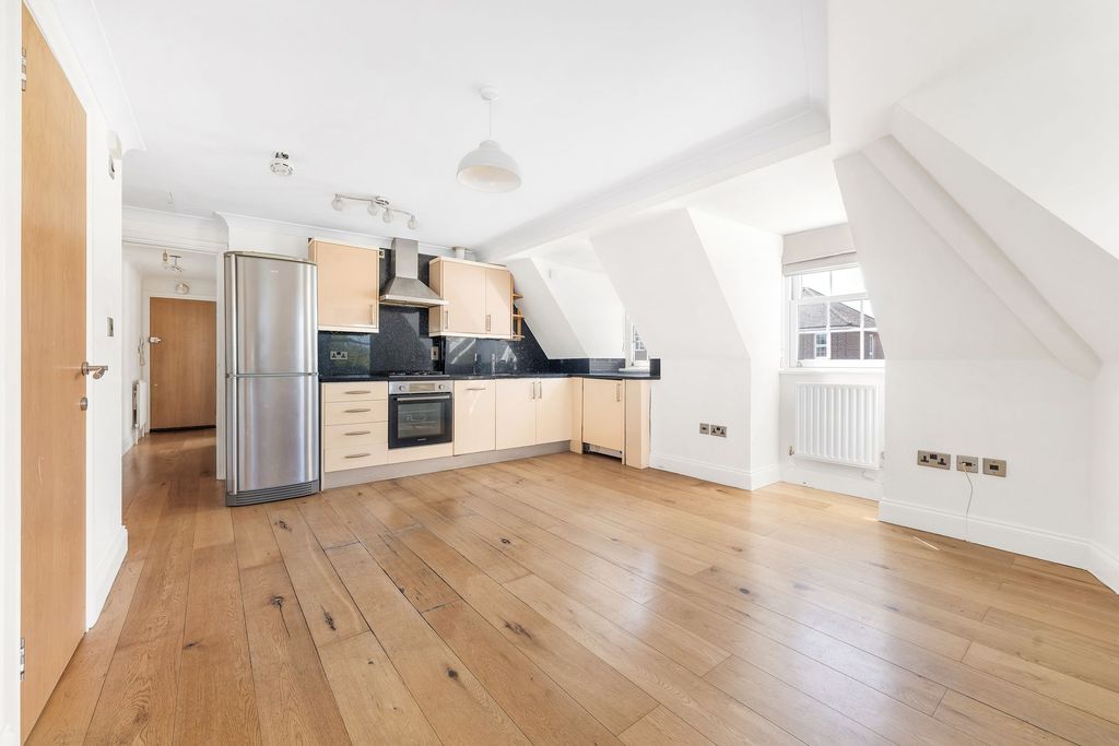 Property photo 1 of 9