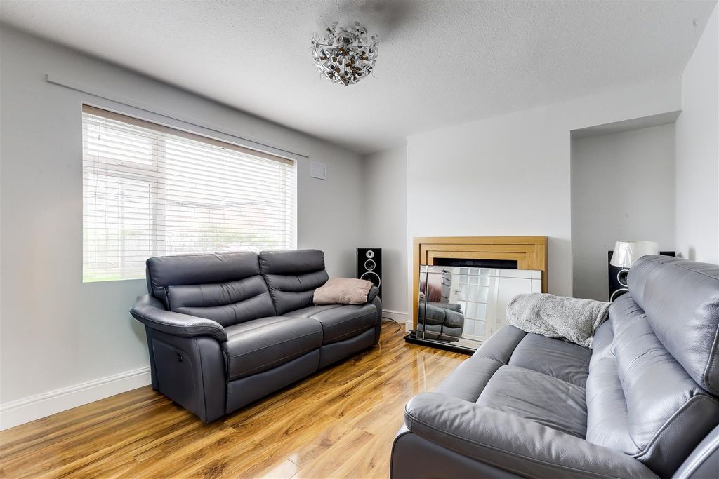 Property photo 2 of 11 1208.Jpg