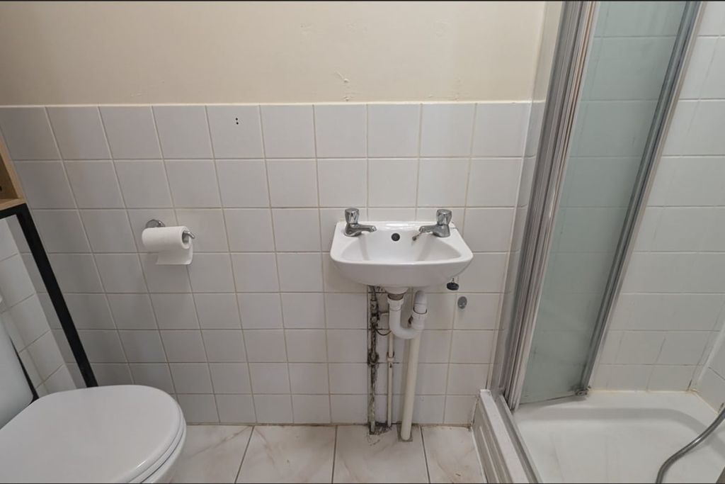 Property photo 3 of 4