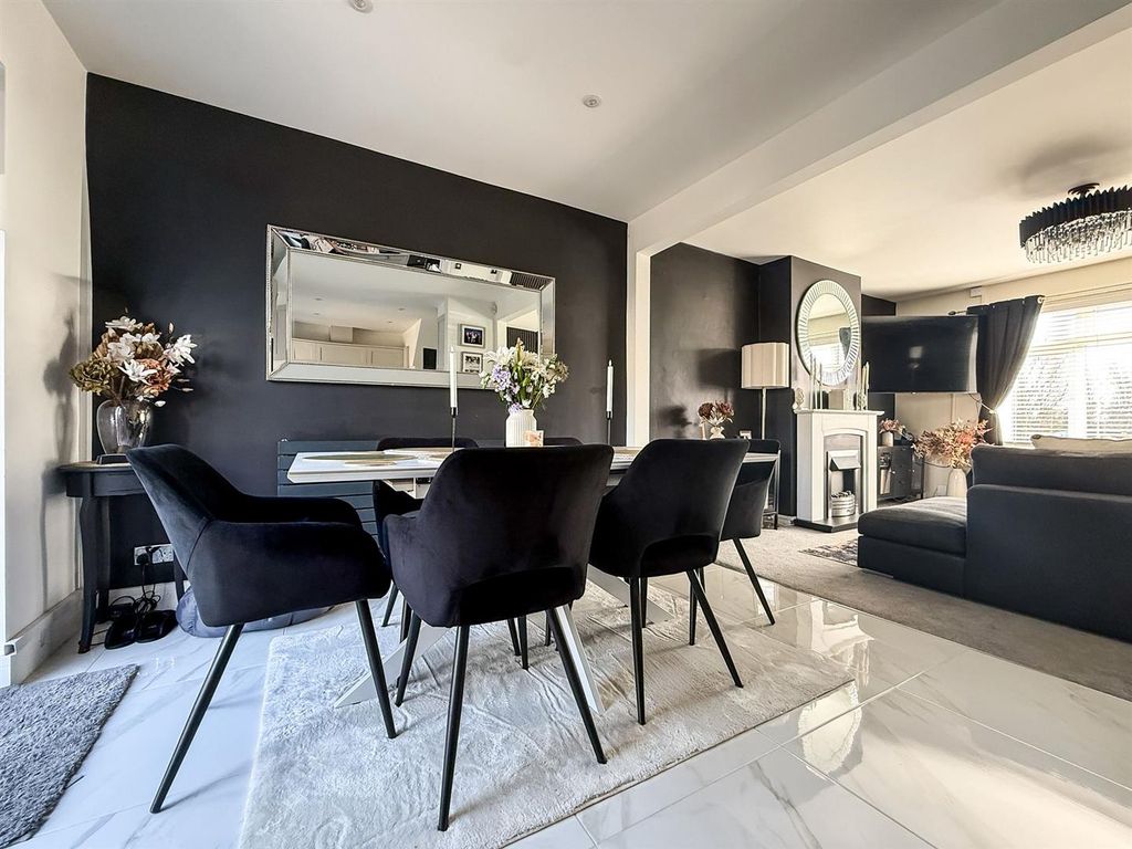 Property photo 2 of 24 Photo-2026-03-30-08-45-43 2.Jpg