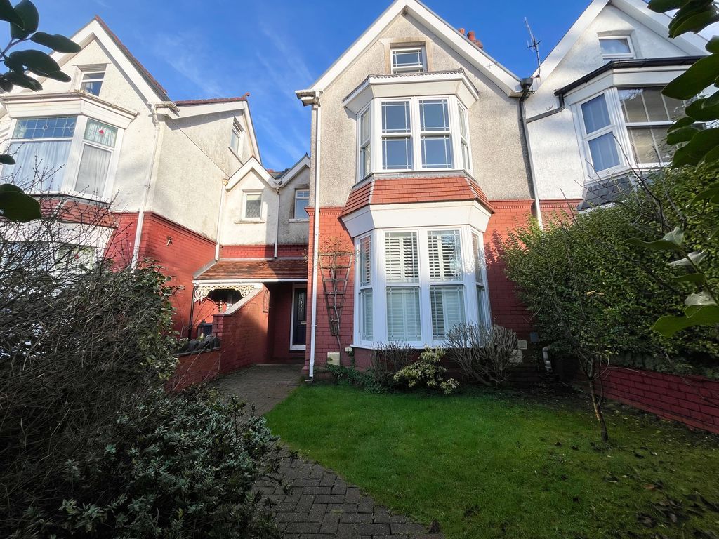 Property photo 1 of 33 Photo 4