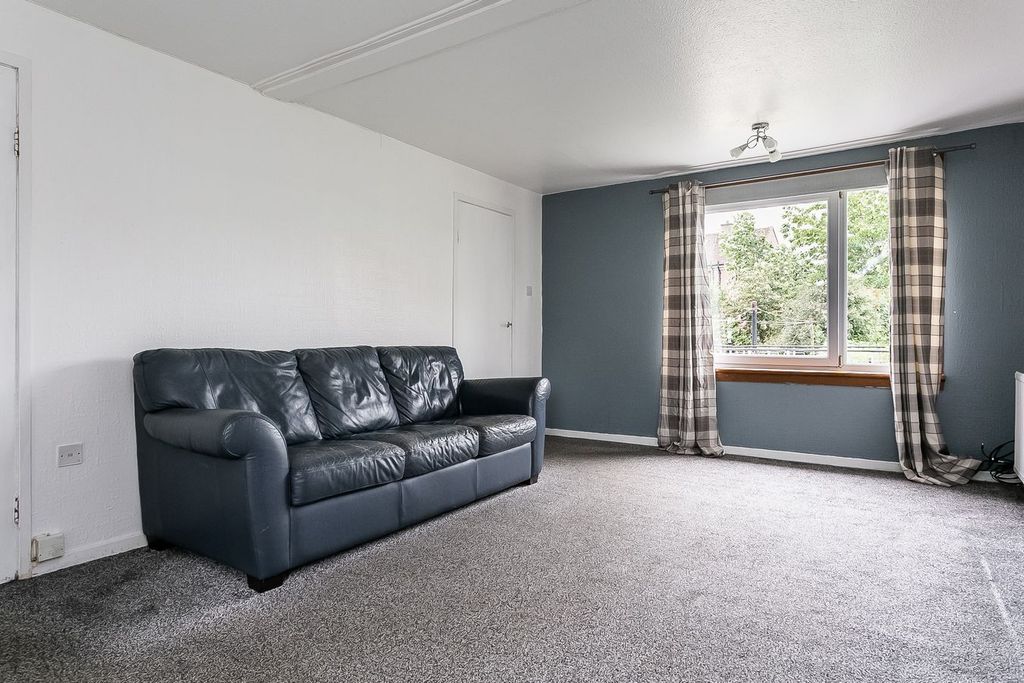 Property photo 2 of 24