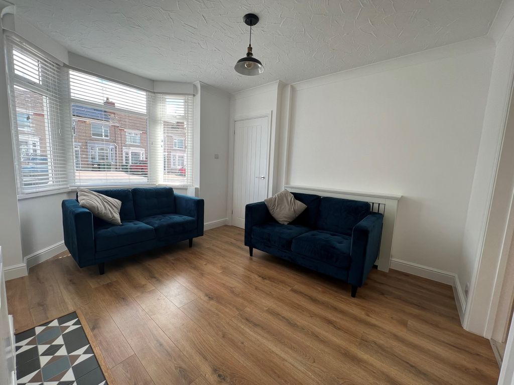 Property photo 2 of 34