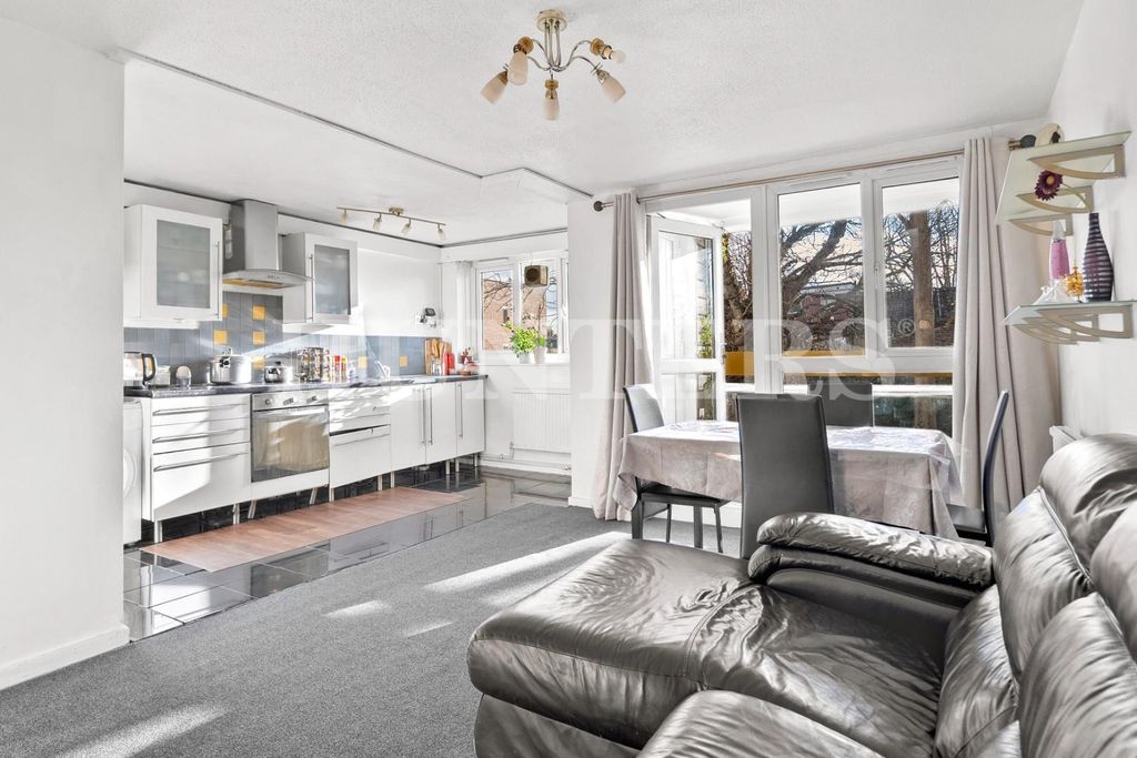 Property photo 2 of 11 Dsc05642.Jpg