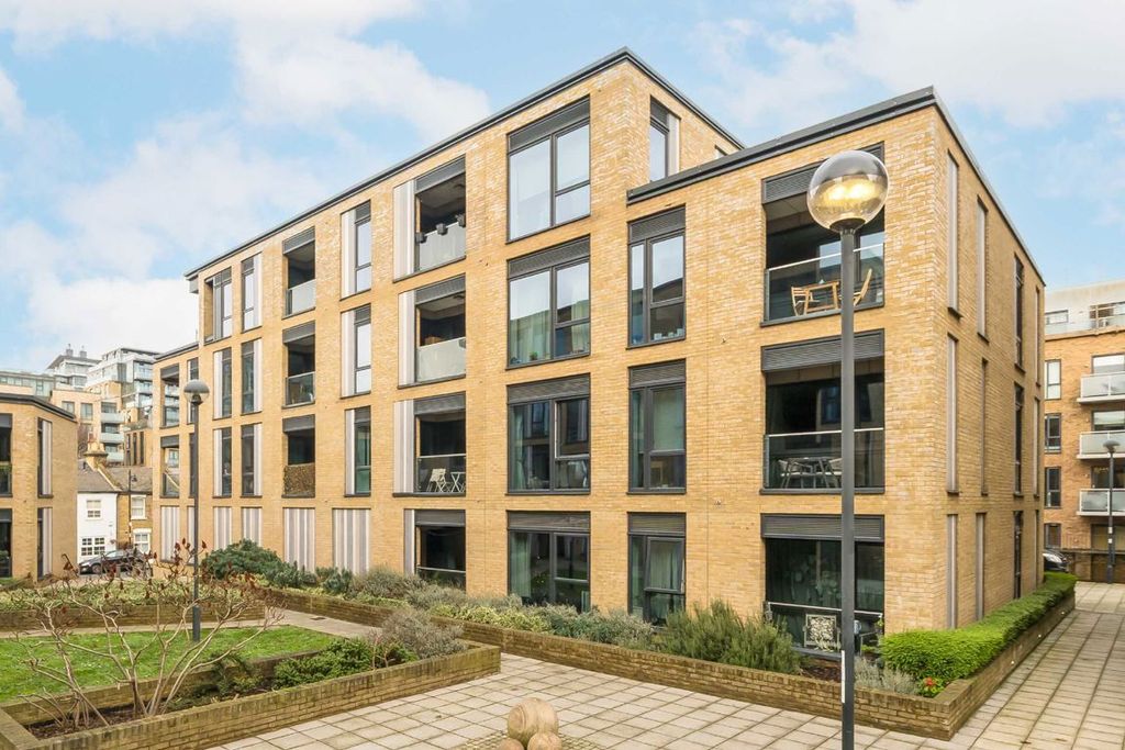 Property photo 3 of 8