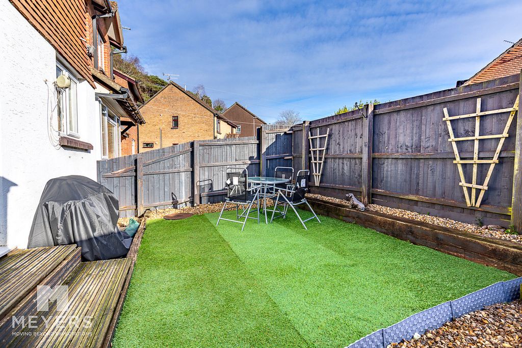 Property photo 2 of 10