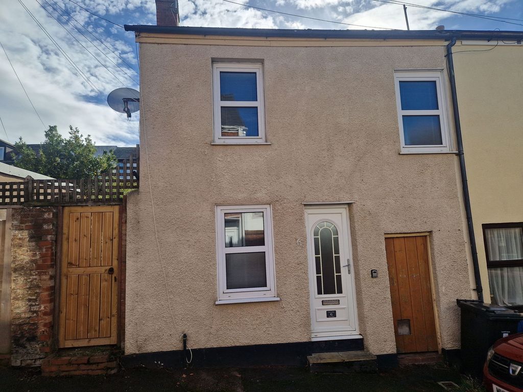 Property photo 1 of 8