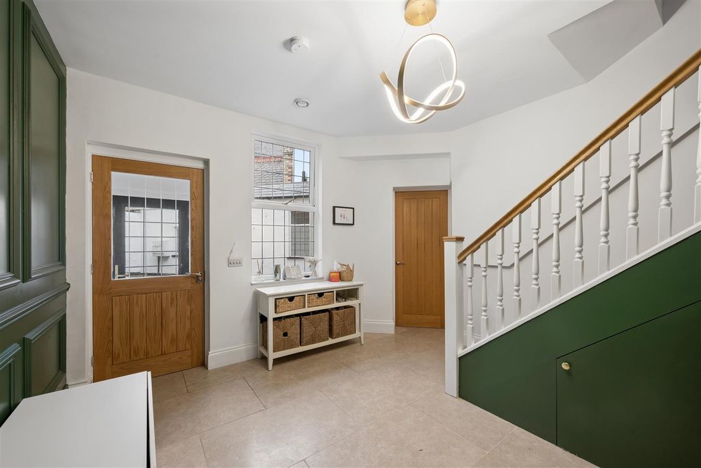 Property photo 3 of 29