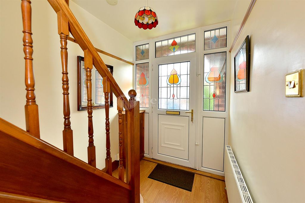 Property photo 3 of 26
