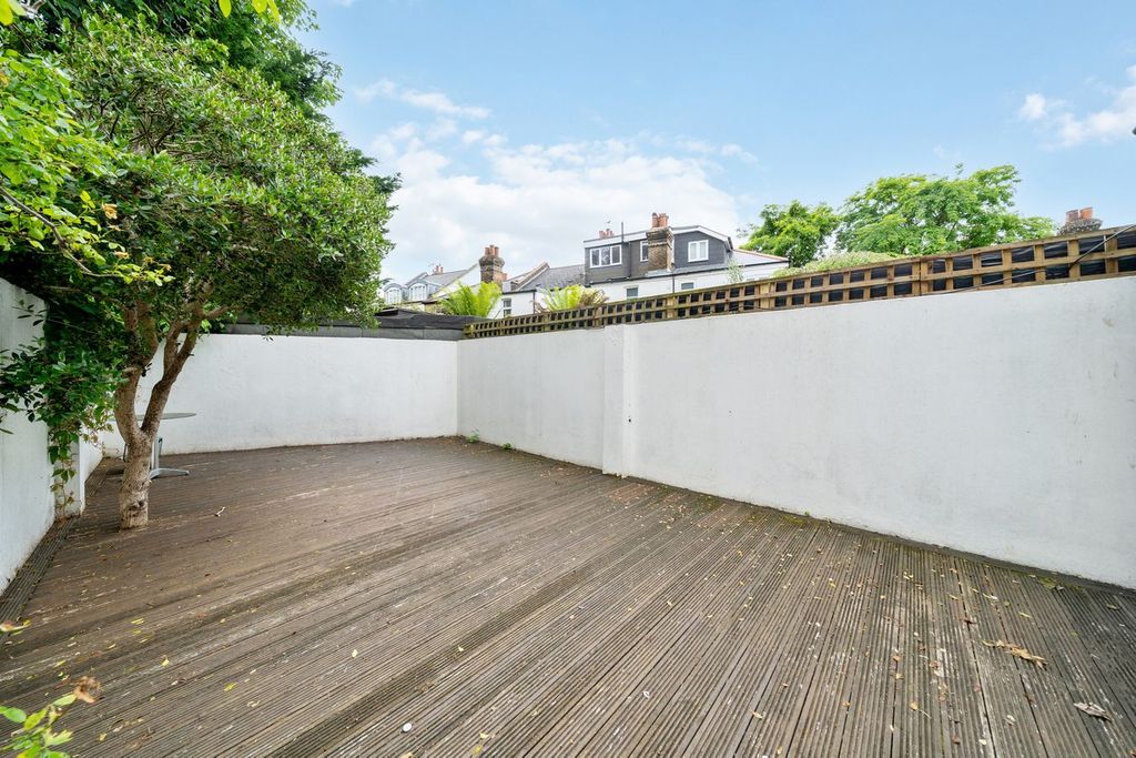 Property photo 3 of 14